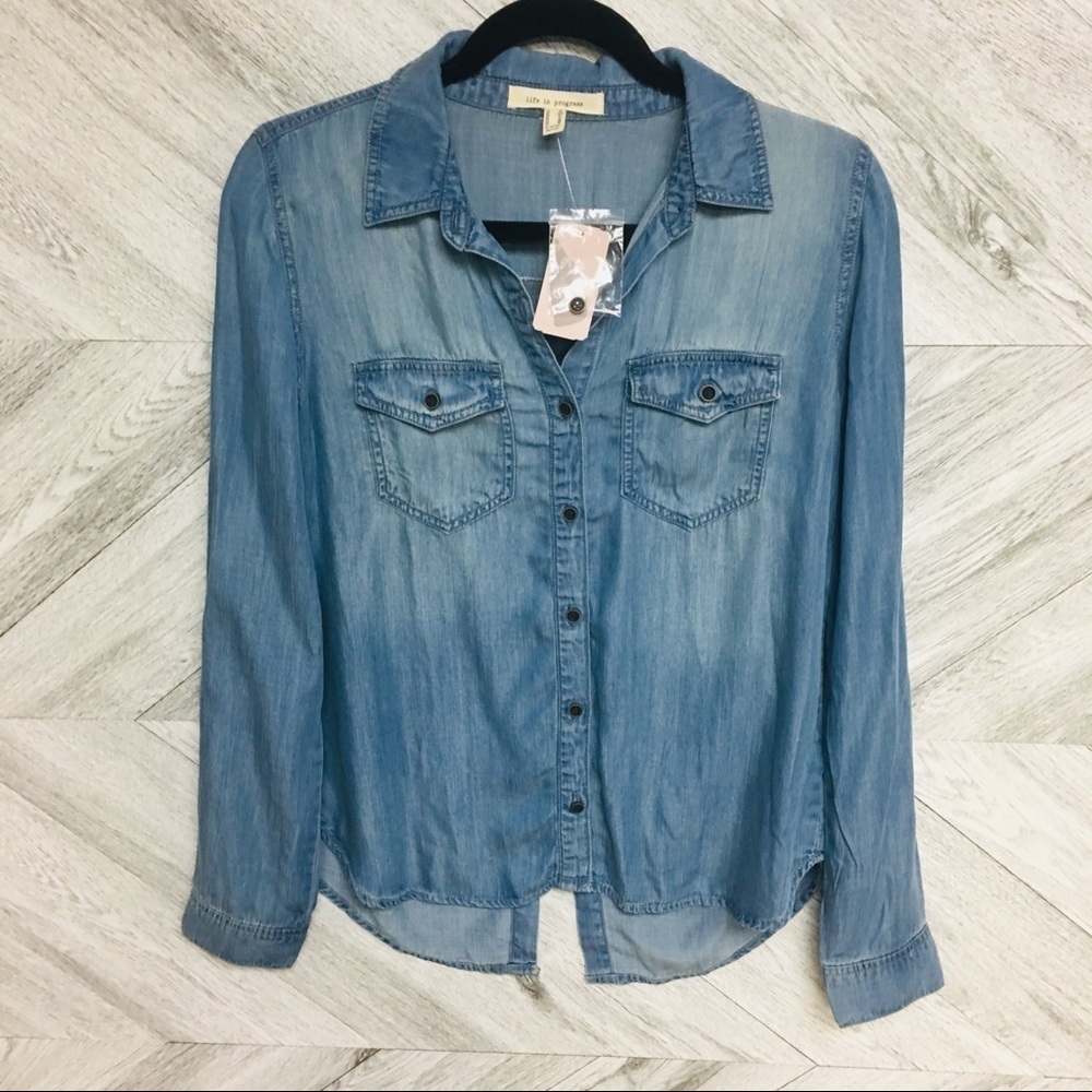 Forever 21 | Chmabray Button Down Split Back Shir… - image 2